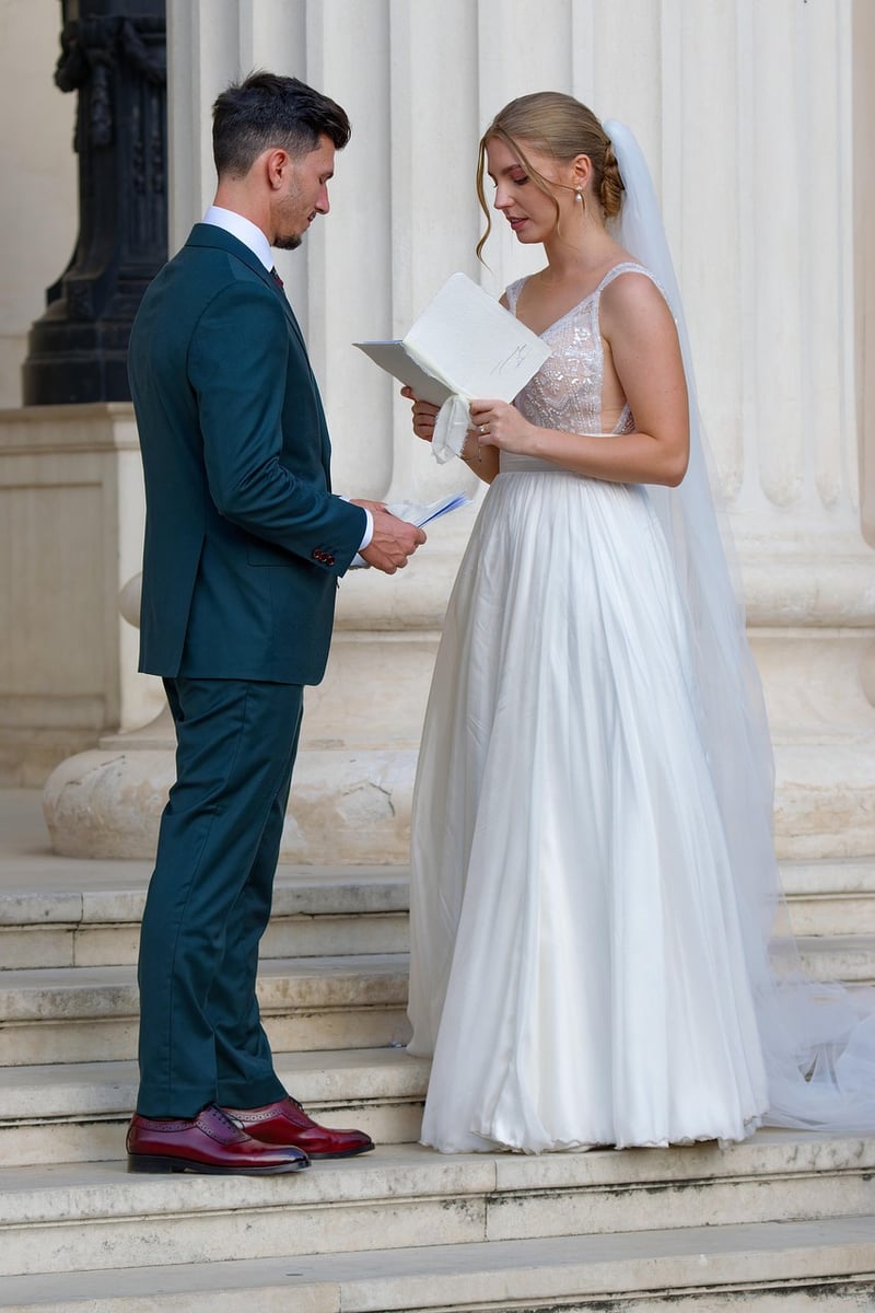 Stylish Vows